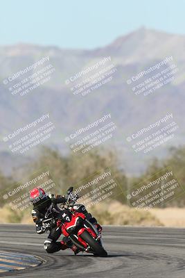 media/Dec-04-2025-Racers Edge (Thu) [[5ebc9f124d]]/3-B Group/1-Session 1 (Turn 7)/